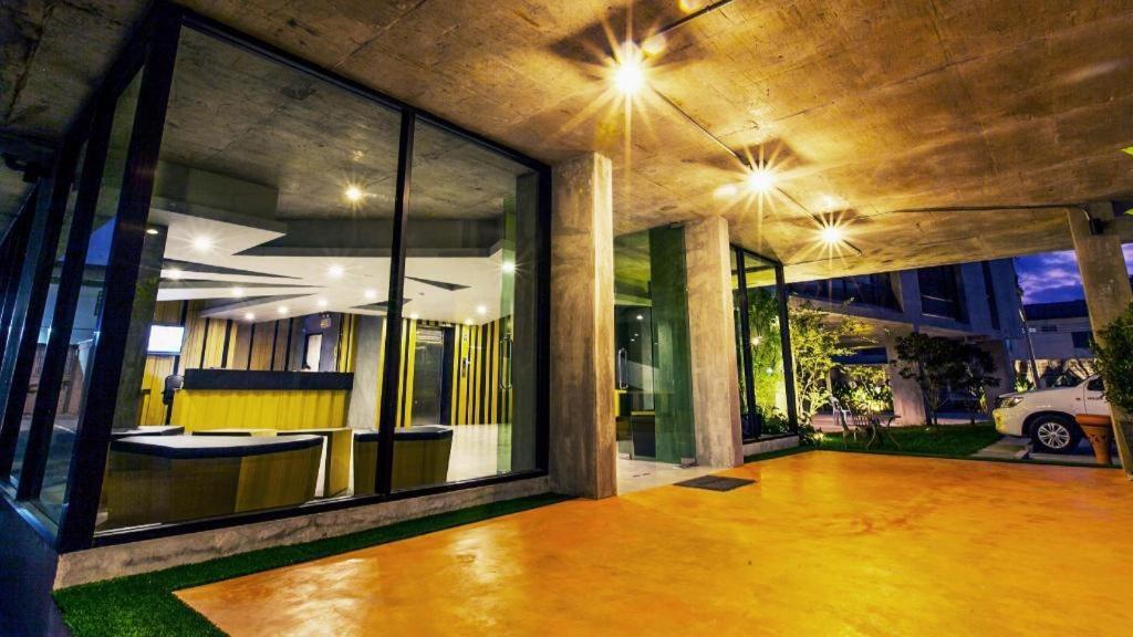 B2 Phuket Boutique & Budget Hotel Exterior photo