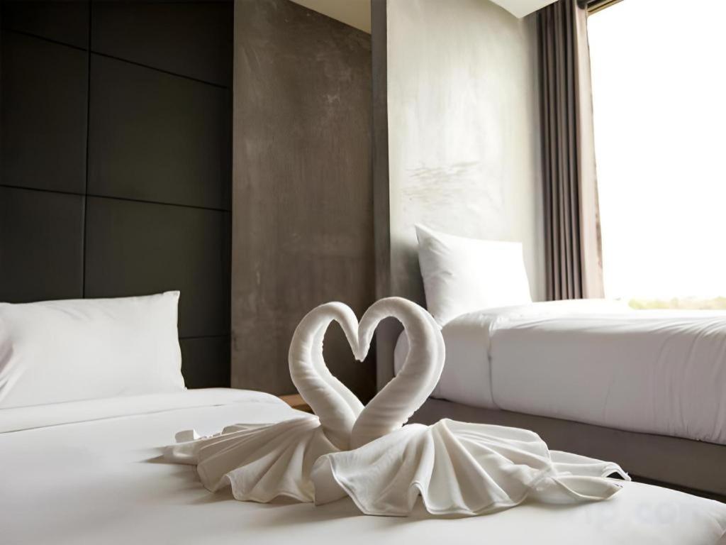 B2 Phuket Boutique & Budget Hotel Exterior photo
