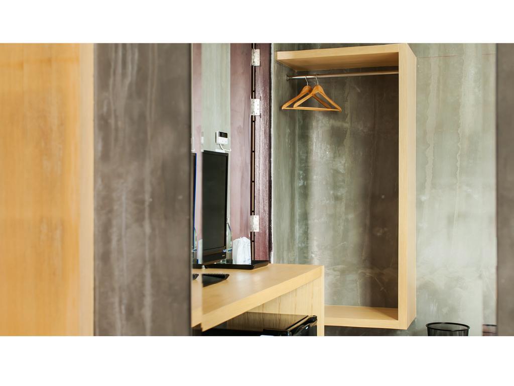 B2 Phuket Boutique & Budget Hotel Exterior photo